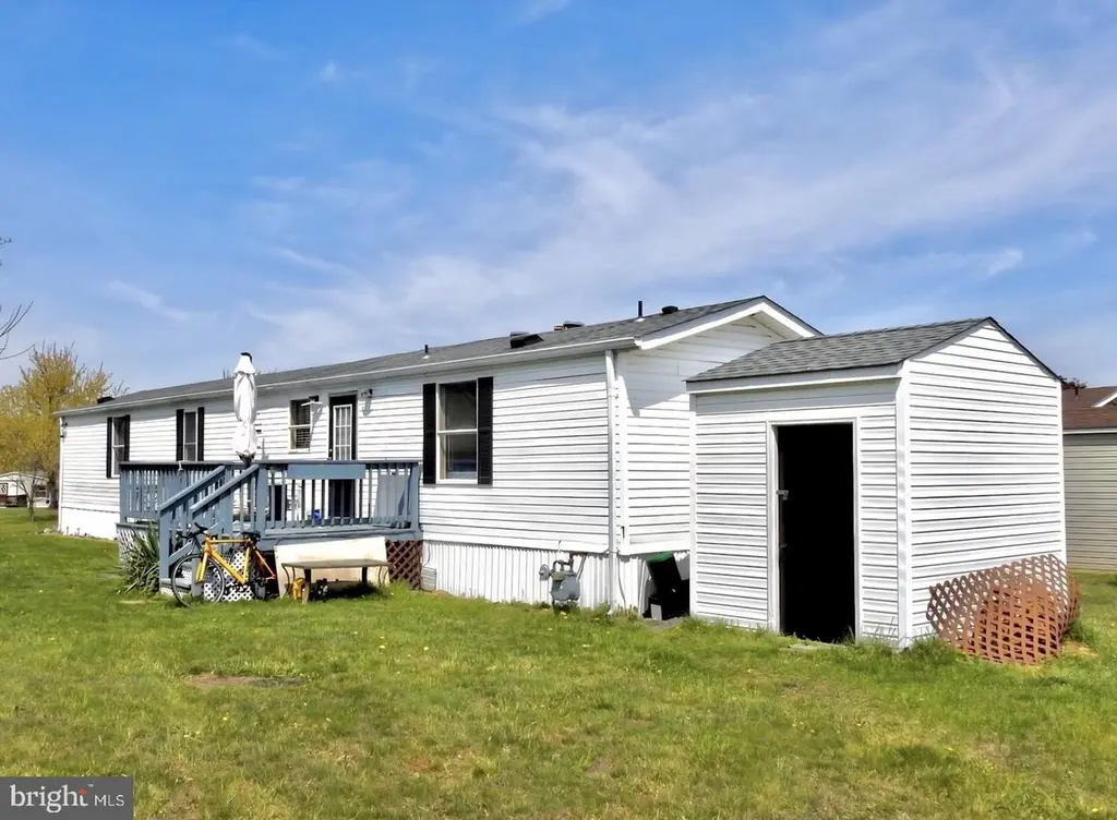 121 Smith Dr