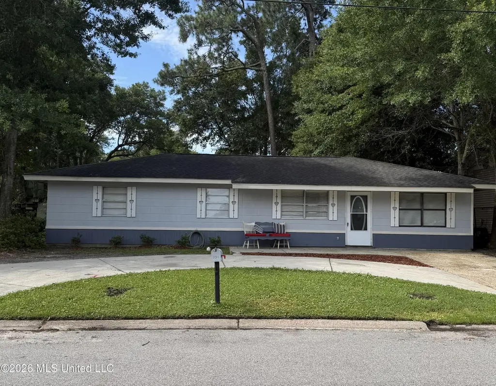121 Linda Cir