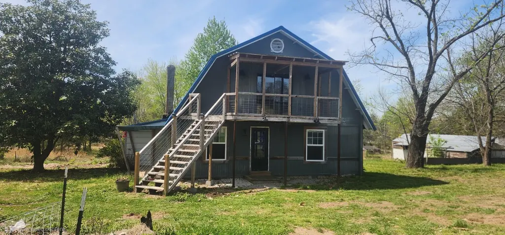23305 Farm Road 1055