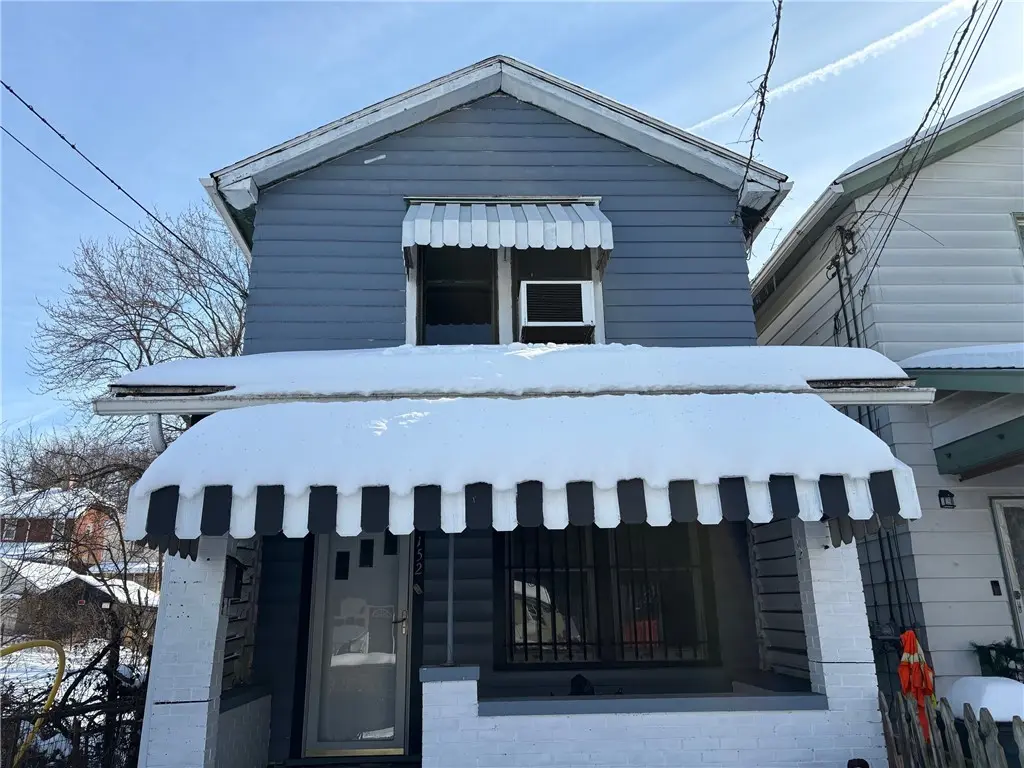 152 W 15th Ave