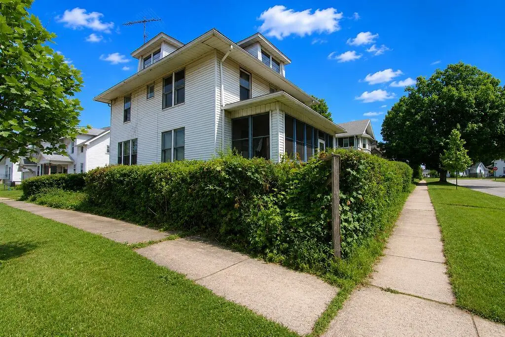 111 Noble St
