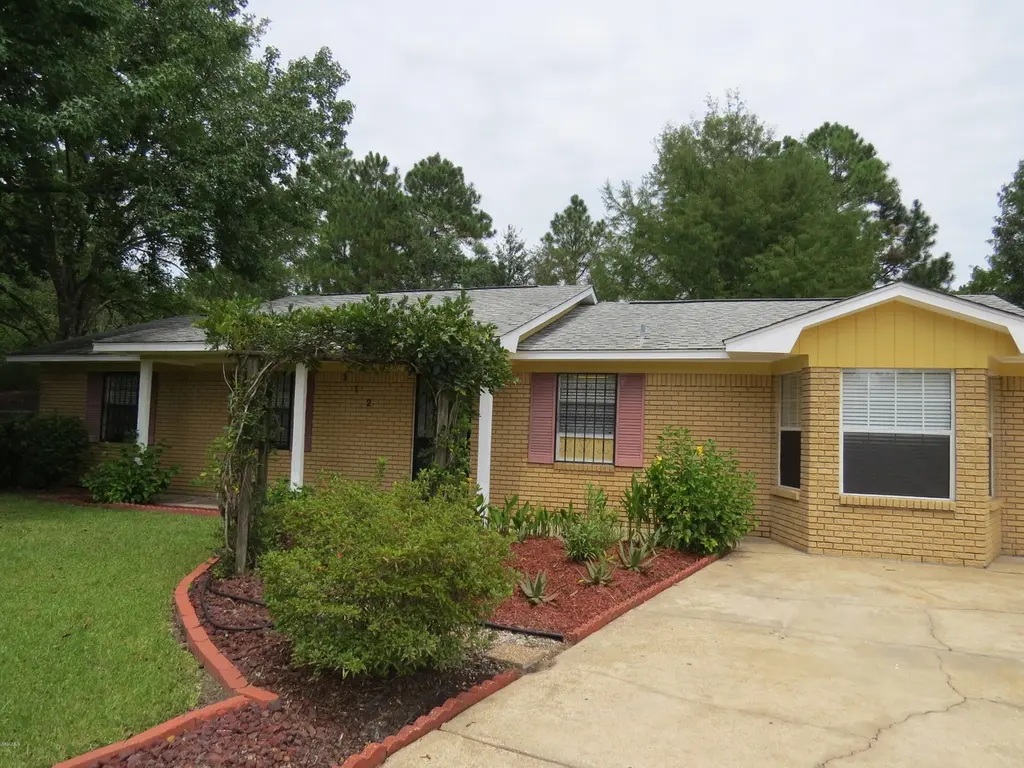 312 Mary Dr
