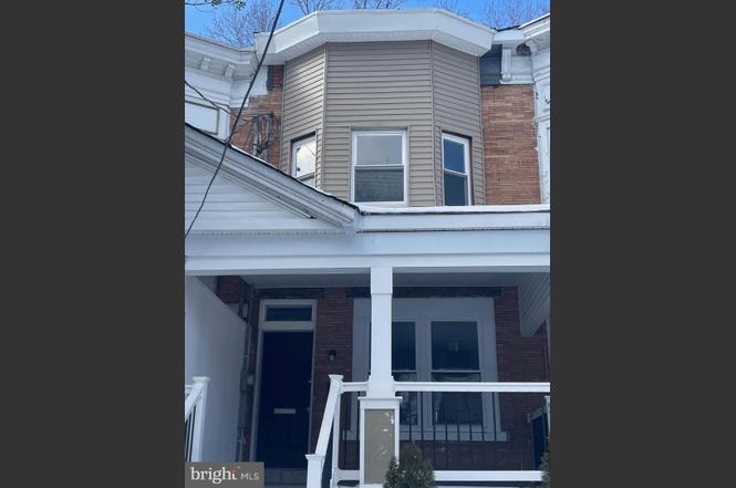 61 General Greene Ave