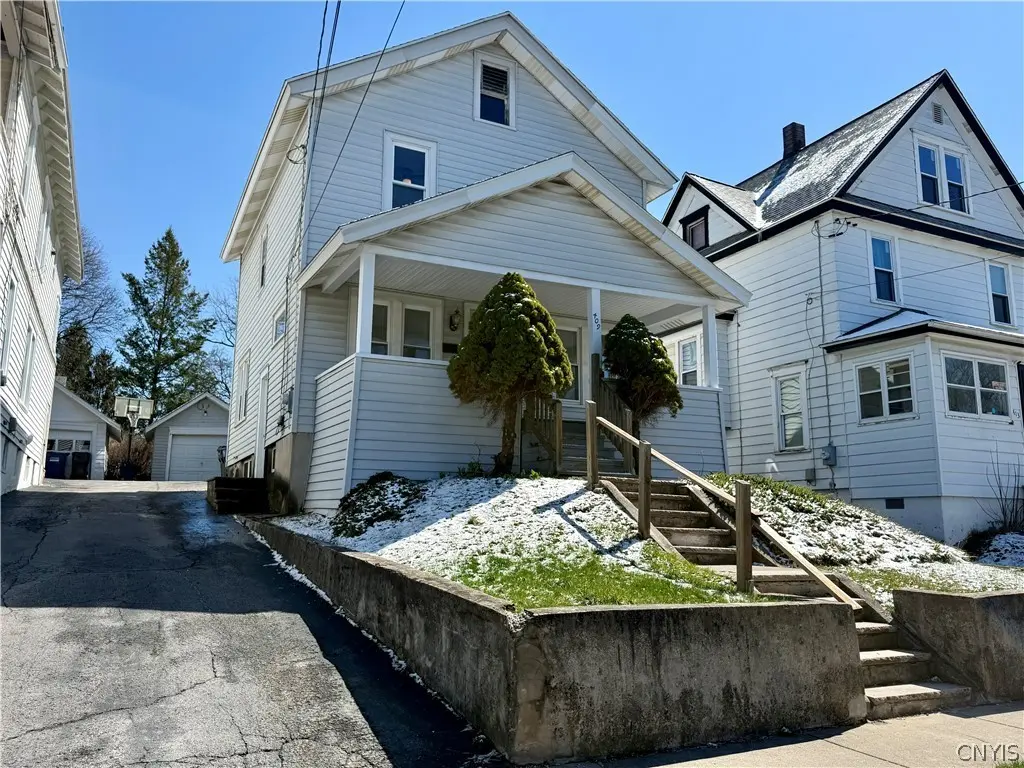 409 Hixson Ave