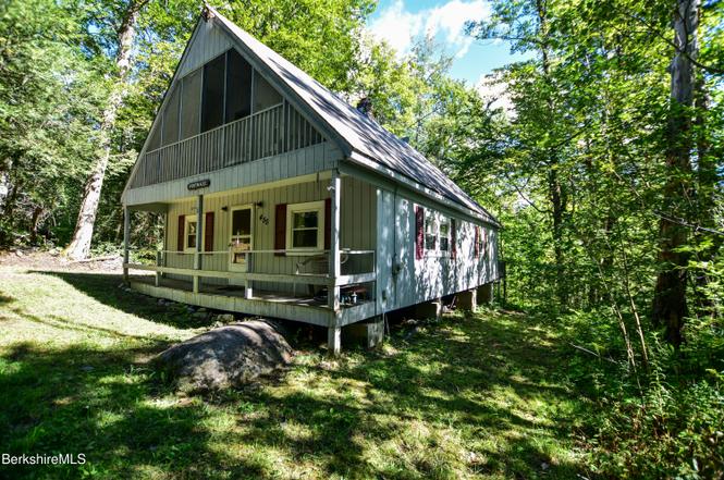 455 King Richard Dr