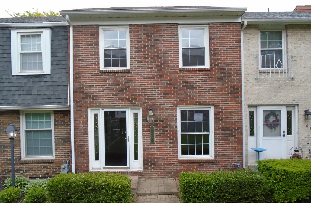 617 Simbury St Unit D-8