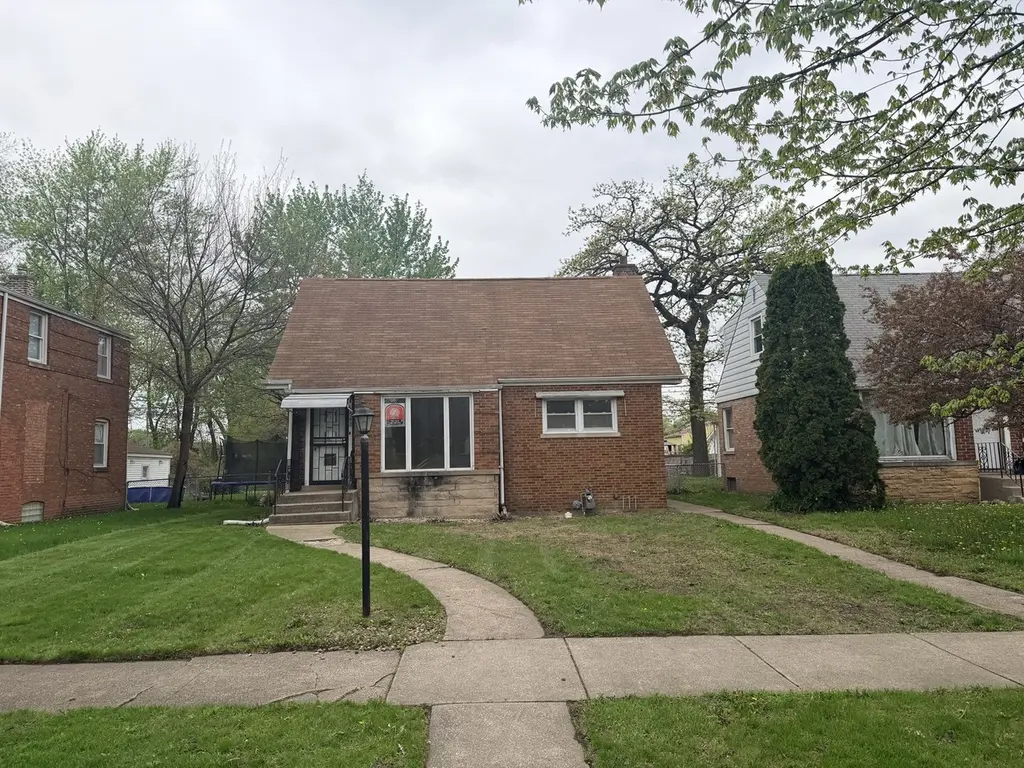 1568 Wentworth Ave