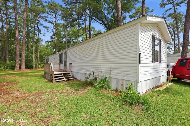 2093 Country Living Ln