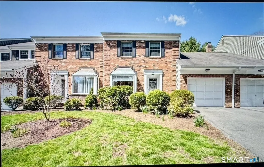 136 Tunxis Vlg