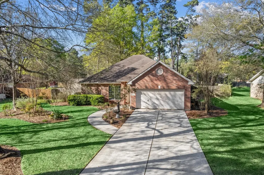 7406 Revelwood Dr