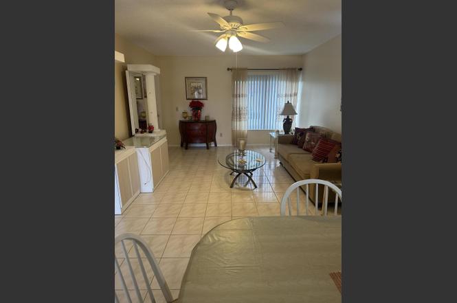 12021 W Greenway Dr #206