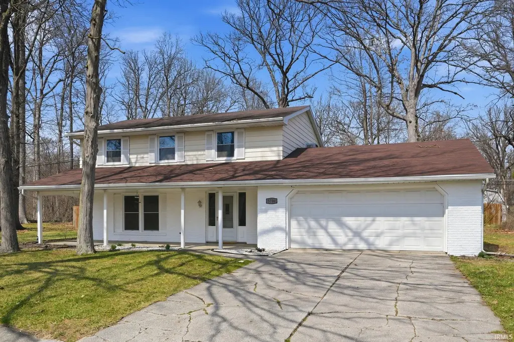 5700 Fontana Dr
