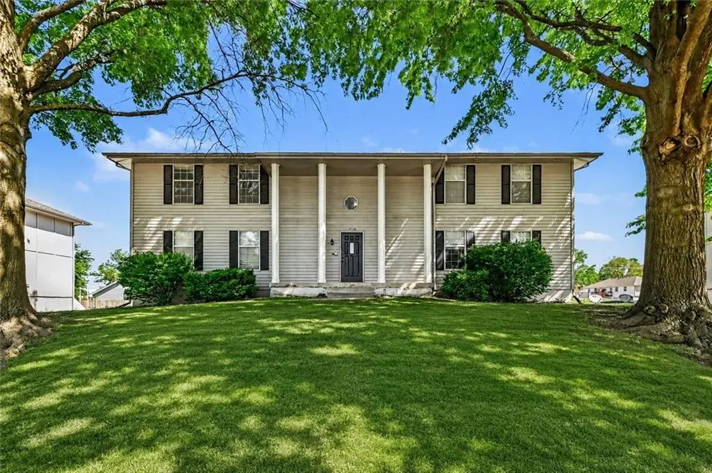 1310 NW Valley Woods Ct