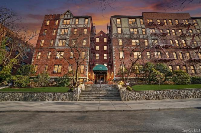 673 Locust St Unit 1F