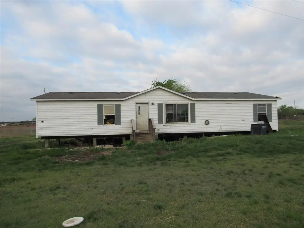 556 Private Road 3551