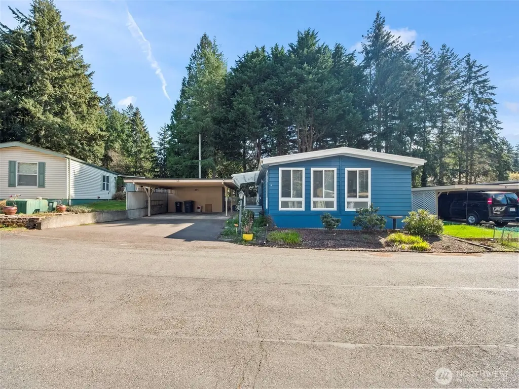 10414 Peacock Hill Ave #15