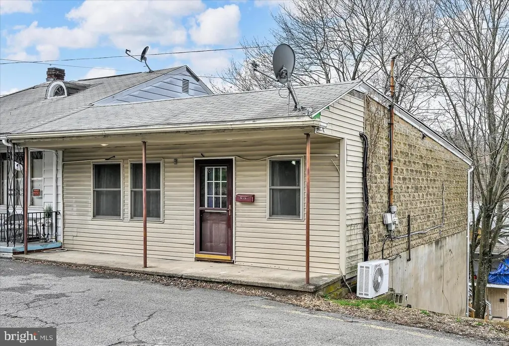 602 Hillside Ave