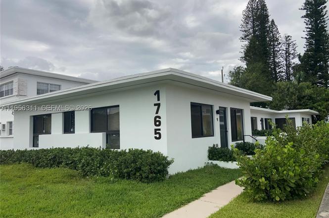 1765 Normandy Dr