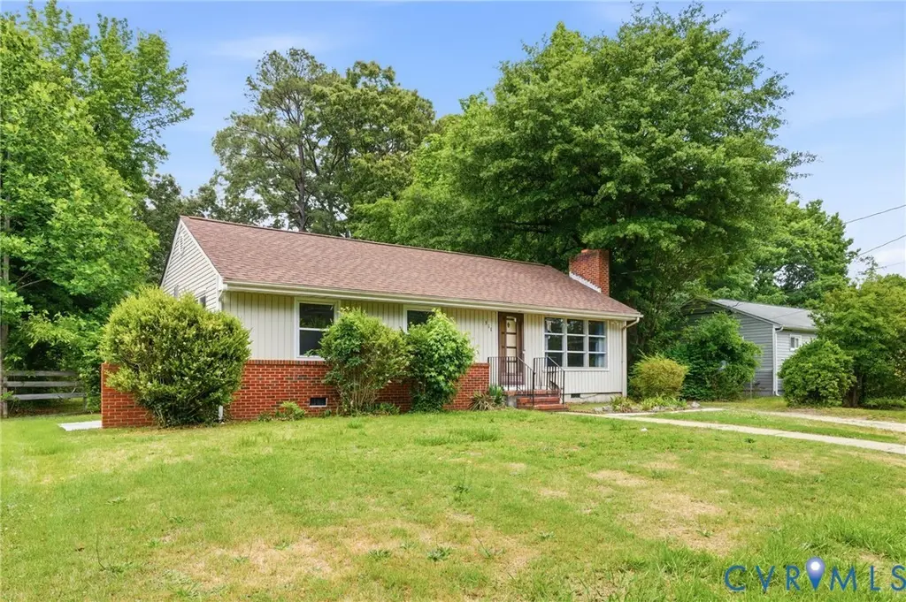 311 Holly Hill Dr