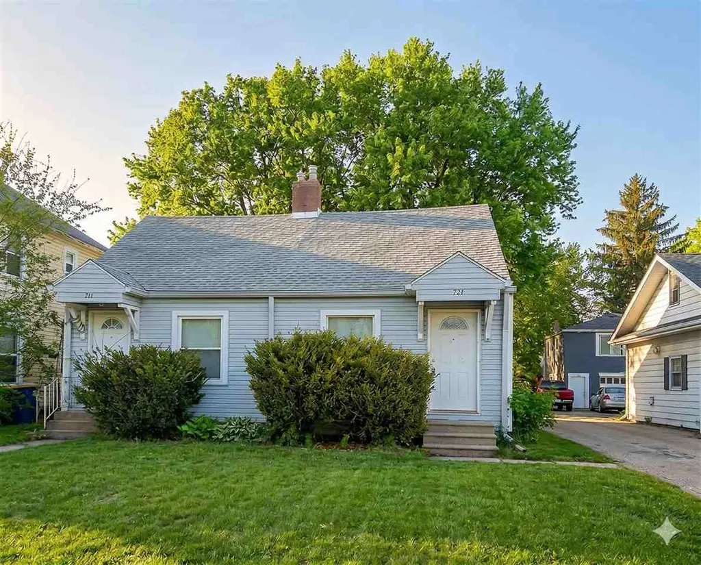 731-733 W 9th St