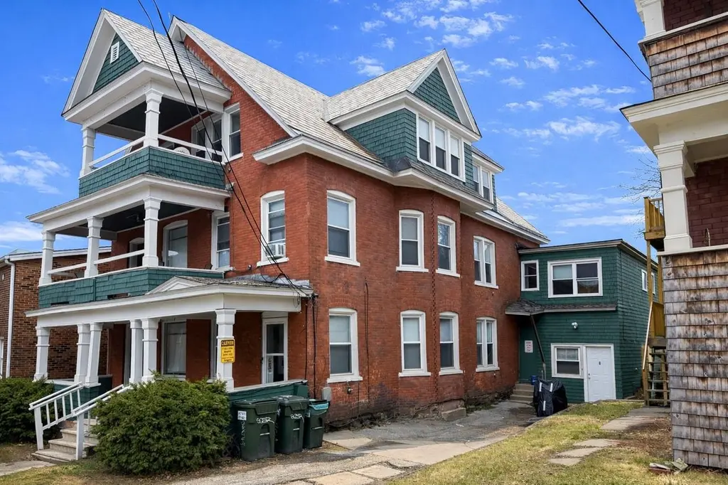 198-200 King St
