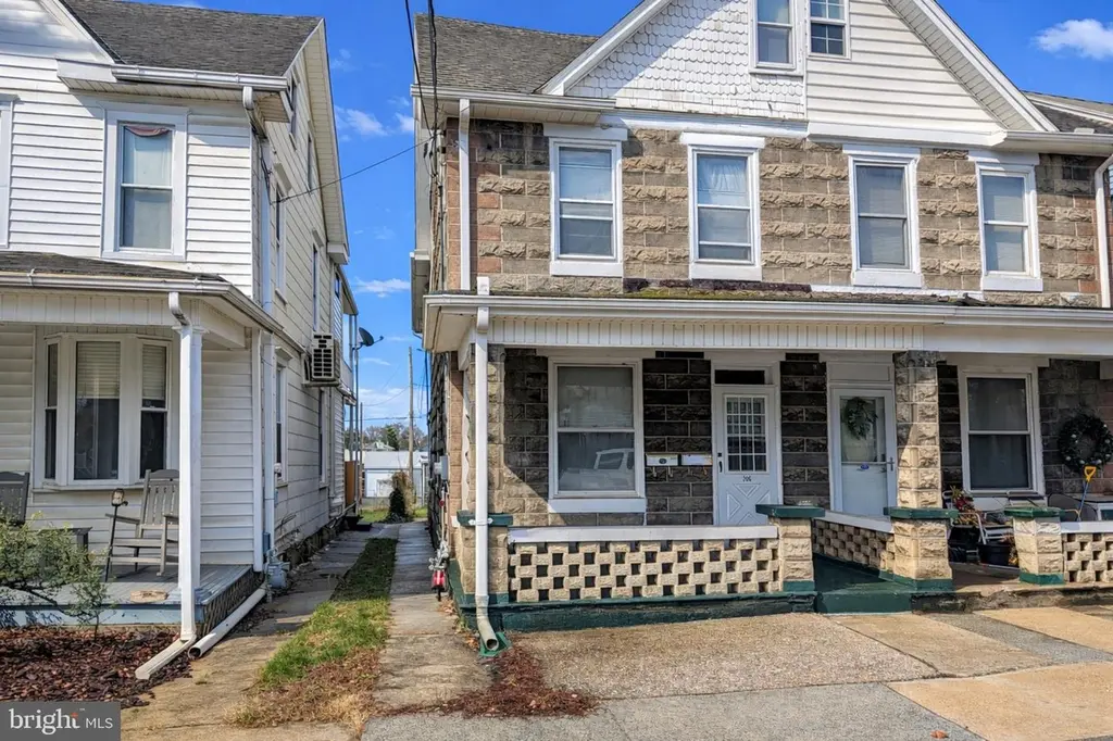 206 Herman Ave