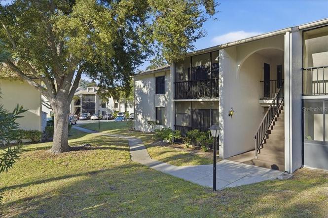 2666 Pine Ridge Way N Unit C2