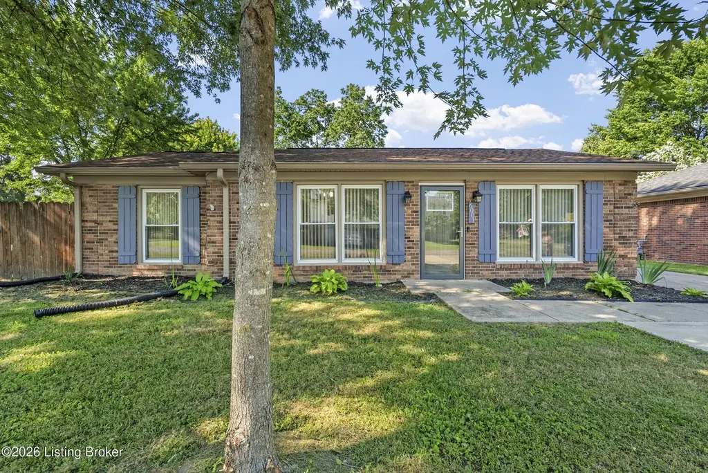 6001 Larkgrove Dr