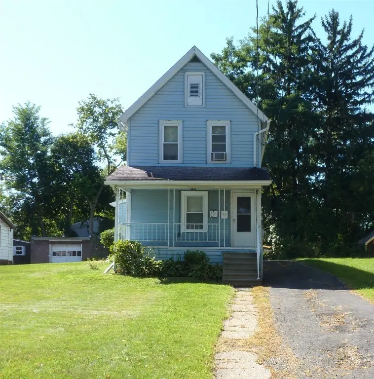 13 Everett St