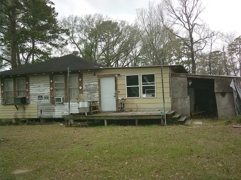 24150 Glory Ave