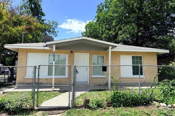 2604 Chihuahua St
