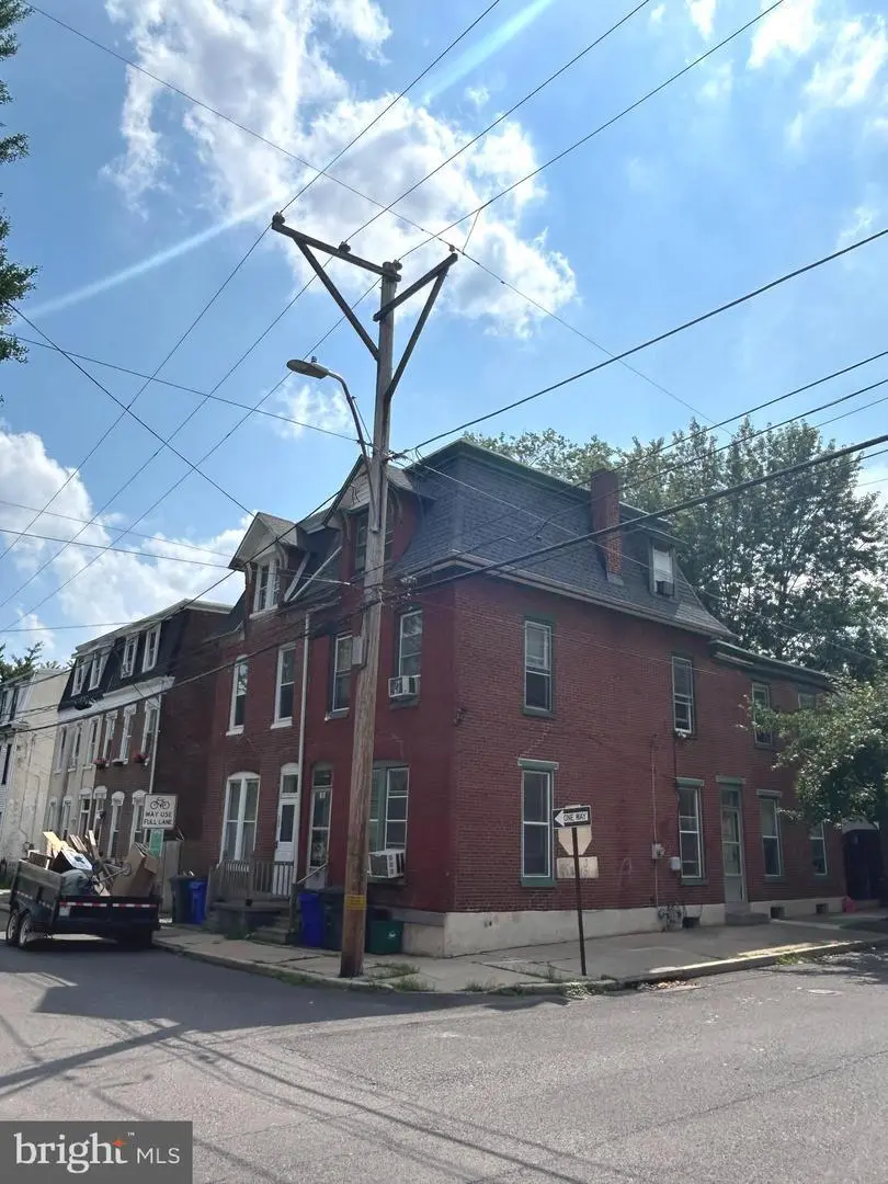 151 S Franklin St
