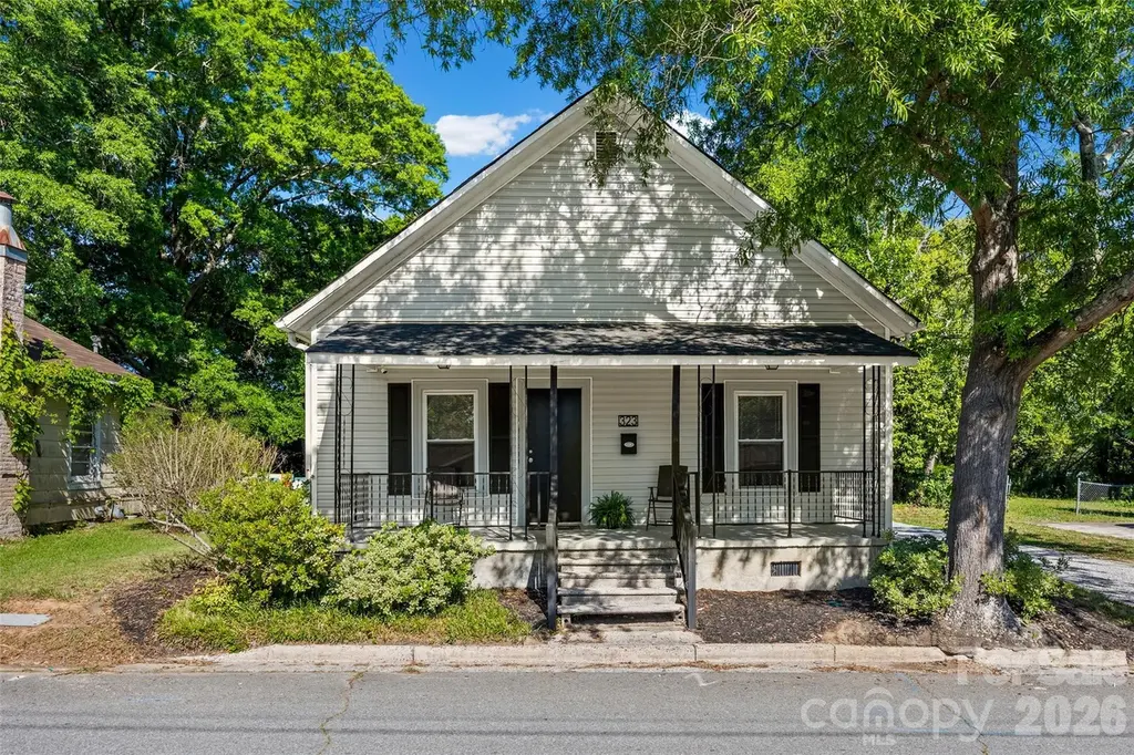 323 High St