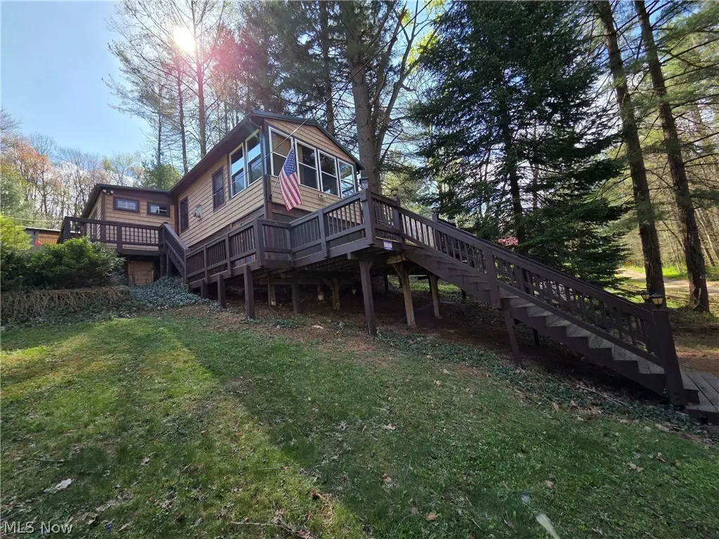 7374 Lakeshore Dr