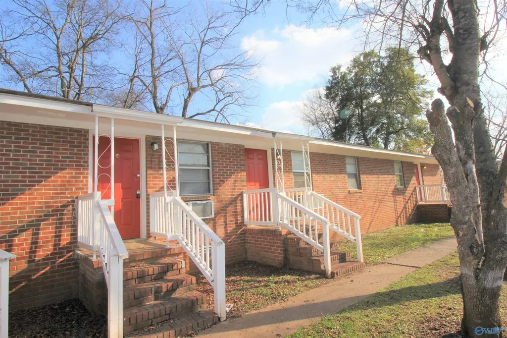 4100 Broyles Ave