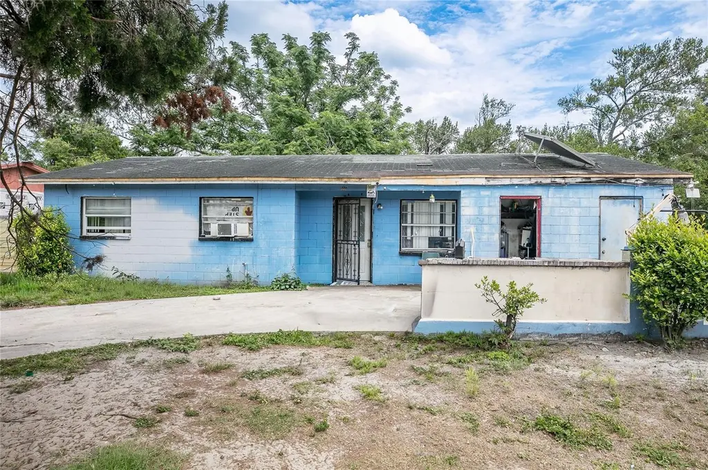 1441 Fairbanks St