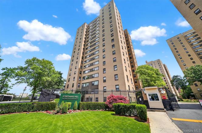5 Fordham Hill Oval Unit 9F