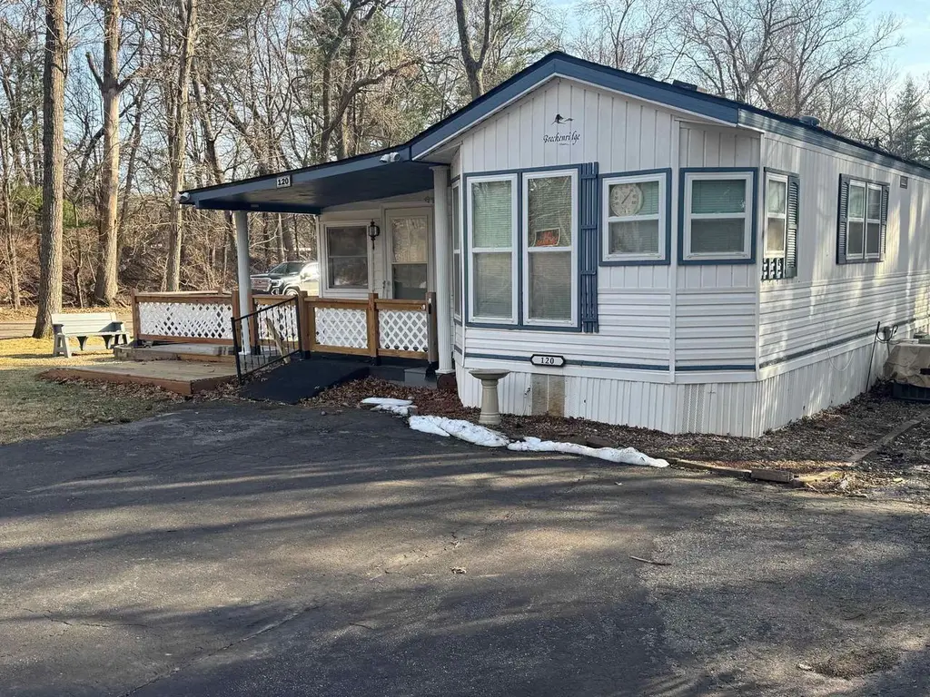120 Spring Brook Dr