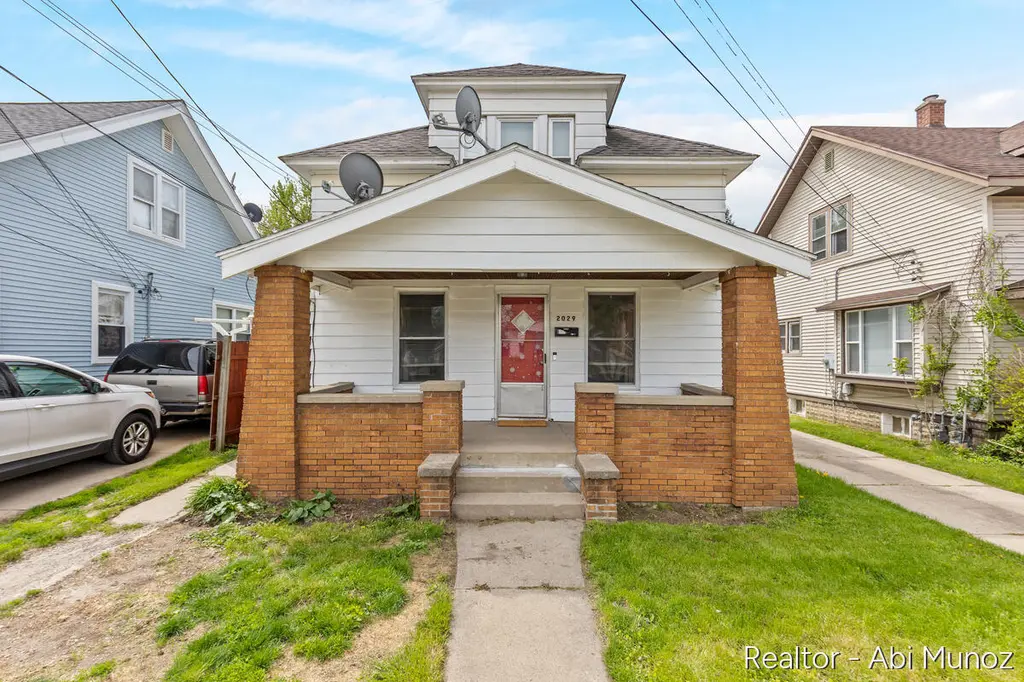 2029 Arnold Ave SW