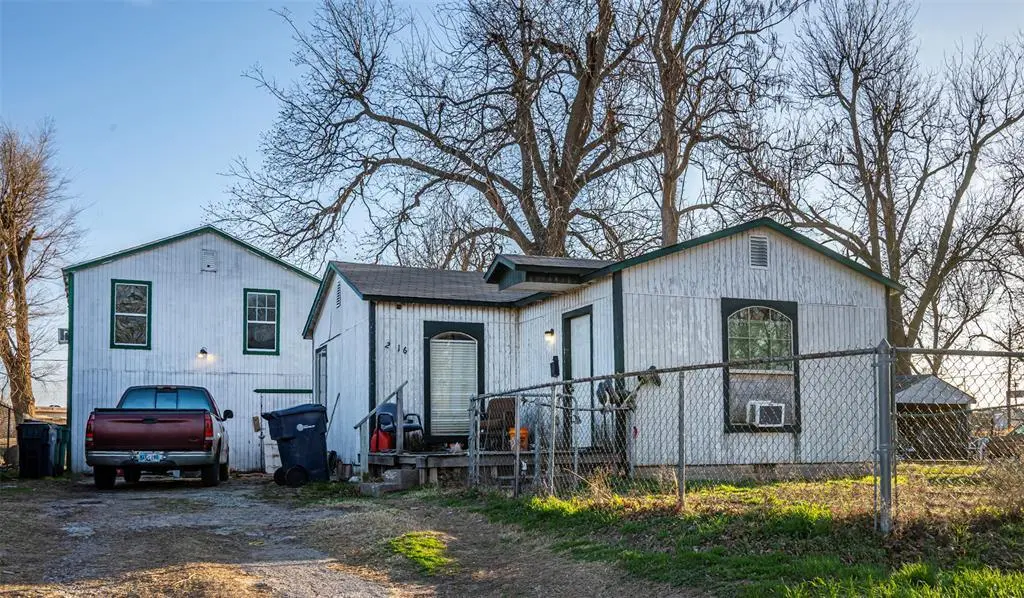 2316 W Lindley Ave