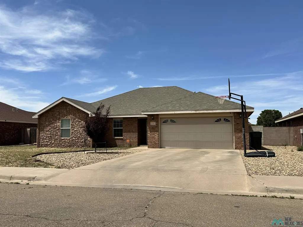 708 Almond Tree Ln