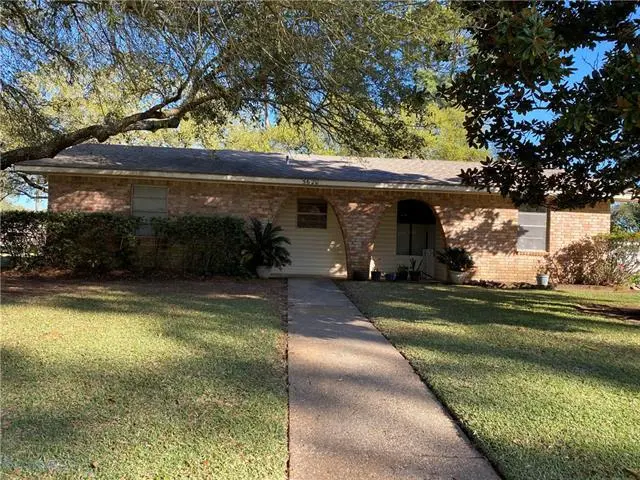 5620 Skylark Dr