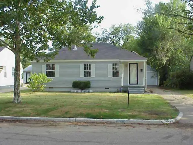 3820 NW 27th St