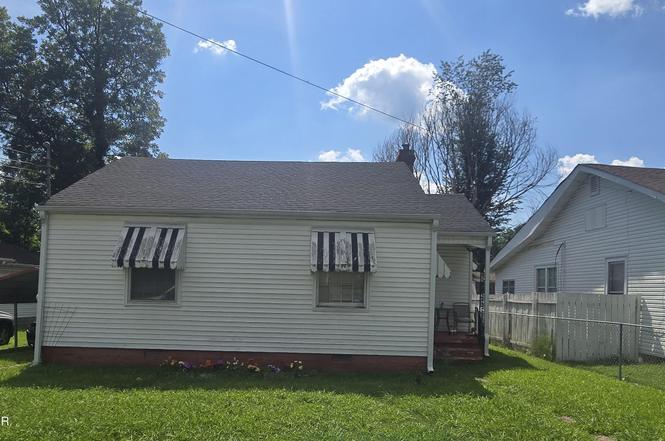 123 Lenoir Ave