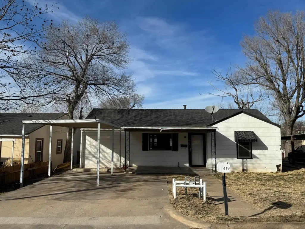 419 E Cheyenne Ave
