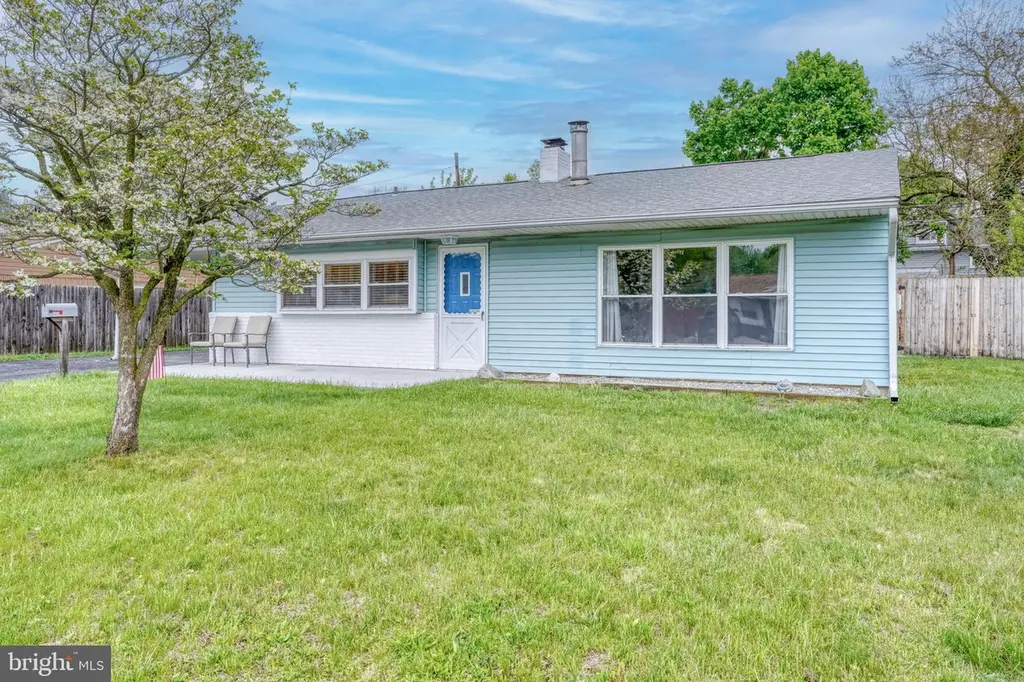 62 Montrose Dr