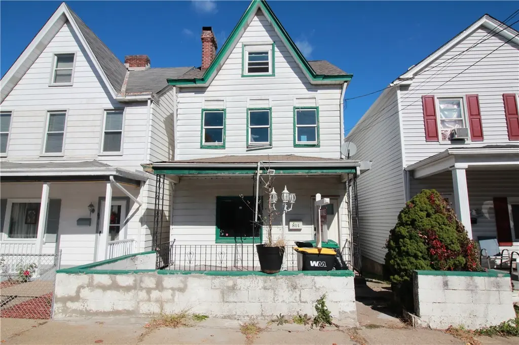 814 Etna St