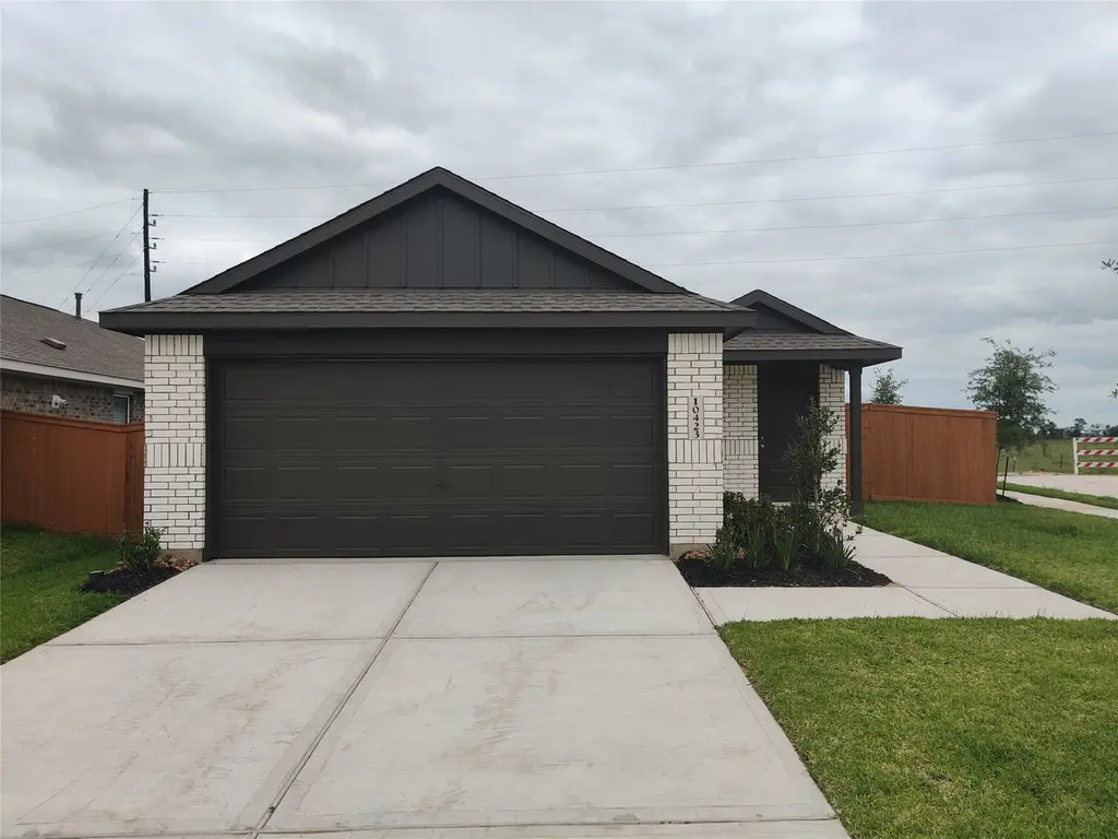10423 Birds Nest Dr