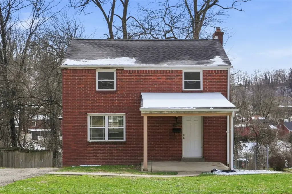 1219 Circle Dr