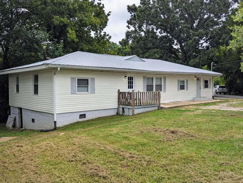 2 Bell Ave